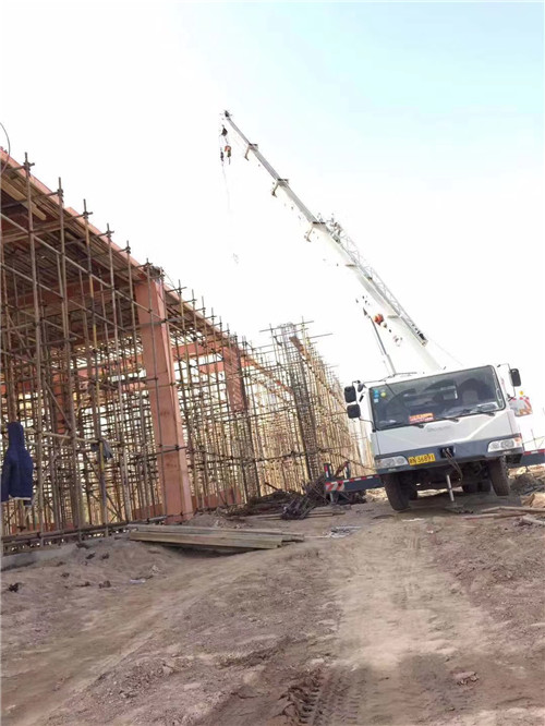 桂东县吊车作业的安全注意事项有哪些？